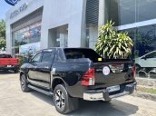 Bán Toyota Hilux sản xuất 2019, xe nhập còn mới