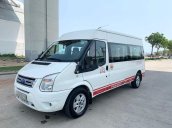 Cần bán gấp Ford Transit sản xuất 2017, màu trắng 