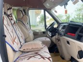 Cần bán gấp Ford Transit sản xuất 2017, màu trắng 