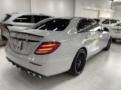 Bán Mercedes Benz E250 sản xuất 2016 ĐKLĐ 02/2018, màu xanh đen, full đồ chơi