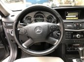 Bán Mercedes E250, màu xám, nhập khẩu nguyên chiếc số tự động, giá tốt