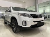 Cần bán xe Kia Sorento GAT sản xuất 2019, màu trắng