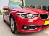 Nhà tôi cần bán BMW 320i Model 2017 nhập Đức, số tự động, màu đỏ tươi