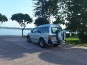 Cần bán gấp Mitsubishi Pajero năm 1995, màu bạc, xe nhập 