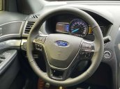 Cần bán Ford Explorer năm 2018, màu trắng, nhập khẩu 