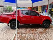 Cần bán xe Mitsubishi Triton năm sản xuất 2015, màu đỏ