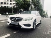 Xe Mercedes E class năm 2014, màu trắng còn mới