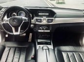 Xe Mercedes E class năm 2014, màu trắng còn mới