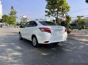 Cần bán xe Toyota Vios E sản xuất năm 2017, màu trắng xe gia đình