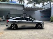 Bán Honda Civic sản xuất năm 2017, nhập khẩu còn mới, 780tr