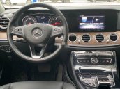 Cần bán gấp Mercedes E class năm 2017, nhập khẩu còn mới