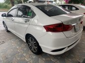 Cần bán gấp Honda City đời 2017, màu trắng