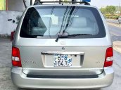 Cần bán gấp Kia Carnival năm sản xuất 2009, màu vàng, nhập khẩu nguyên chiếc còn mới, 270tr