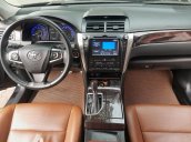 Toyota Camry 2.5Q màu đen sx 2018 xe một chủ