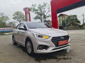 Bán xe Hyundai Accent sản xuất 2019, màu trắng còn mới