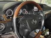 Bán Mercedes E class sản xuất 2010, màu đen còn mới