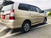 Xe Toyota Innova đời 2015, màu vàng còn mới