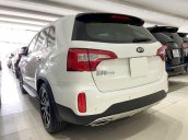 Bán ô tô Kia Sorento sản xuất 2019 còn mới, 825tr