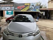 Bán Toyota Vios đời 2018, màu bạc