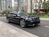 Bán xe Mercedes C250 đời 2018, màu đen còn mới