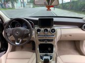 Bán xe Mercedes C250 đời 2018, màu đen còn mới