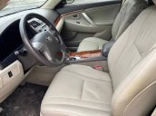 Bán Toyota Camry năm sản xuất 2011, màu đen còn mới