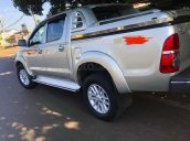 Bán xe Toyota Hilux năm sản xuất 2014, màu bạc, xe nhập, giá chỉ 449 triệu