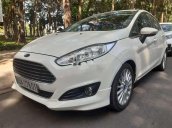 Xe Ford Fiesta đời 2016, màu trắng, xe chính chủ