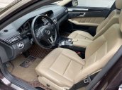 Cần bán xe Mercedes E250 năm 2013 còn mới, giá tốt