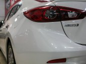 Cần bán xe Mazda 3 2015, màu trắng, số tự động