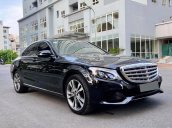 Xe chính chủ bán Mercedes C250 Exclusive màu đen nội thất kem, sx 2017, được mua mới từ đầu, xe cam kết không lỗi lầm