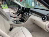 Xe chính chủ bán Mercedes C250 Exclusive màu đen nội thất kem, sx 2017, được mua mới từ đầu, xe cam kết không lỗi lầm