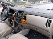 Cần bán Toyota Innova sản xuất năm 2011 còn mới