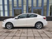 Cần bán Mazda 3 năm sản xuất 2014, màu trắng