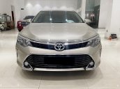 Cần bán lại xe Toyota Camry 2.0E sản xuất năm 2018, đi 28000km, xe gia đình, bao check hãng