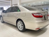 Cần bán lại xe Toyota Camry 2.0E sản xuất năm 2018, đi 28000km, xe gia đình, bao check hãng