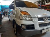 Bán Hyundai Starex sản xuất năm 2005, màu trắng, nhập khẩu 