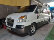 Bán Hyundai Starex sản xuất năm 2005, màu trắng, nhập khẩu 