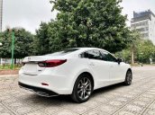 Cần bán Mazda 6 2.0 Premium năm sản xuất 2018, màu trắng 