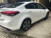 Cần bán lại xe Kia Cerato 1.6 AT đời 2017, màu trắng 