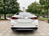 Cần bán Mazda 6 2.0 Premium năm sản xuất 2018, màu trắng 