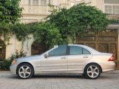 Bán ô tô Mercedes E class đời 2010, màu bạc, nhập khẩu