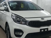 Giao bán Kia Rondo đời 2018, màu trắng, giá rẻ