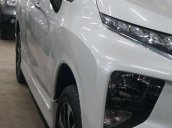 Cần bán gấp Mitsubishi Xpander đời 2018, màu trắng, giá 585tr