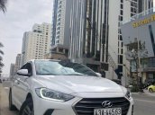 Cần bán lại xe Hyundai Elantra năm sản xuất 2019 còn mới, giá tốt