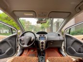 Toyota Yaris 1.3-2010 AT màu trắng ngọc trai