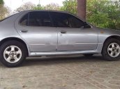 Cần bán Nissan Bluebird năm sản xuất 1993, màu bạc, nhập khẩu