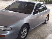 Cần bán Nissan Bluebird năm sản xuất 1993, màu bạc, nhập khẩu