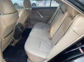 Cần bán nhanh với giá ưu đãi nhất chiếc Toyota Camry 2.0E đời 2011