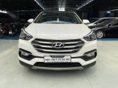 Bán xe Hyundai Santa Fe sản xuất 2018, xe màu trắng, đi 55.000km, có trả góp